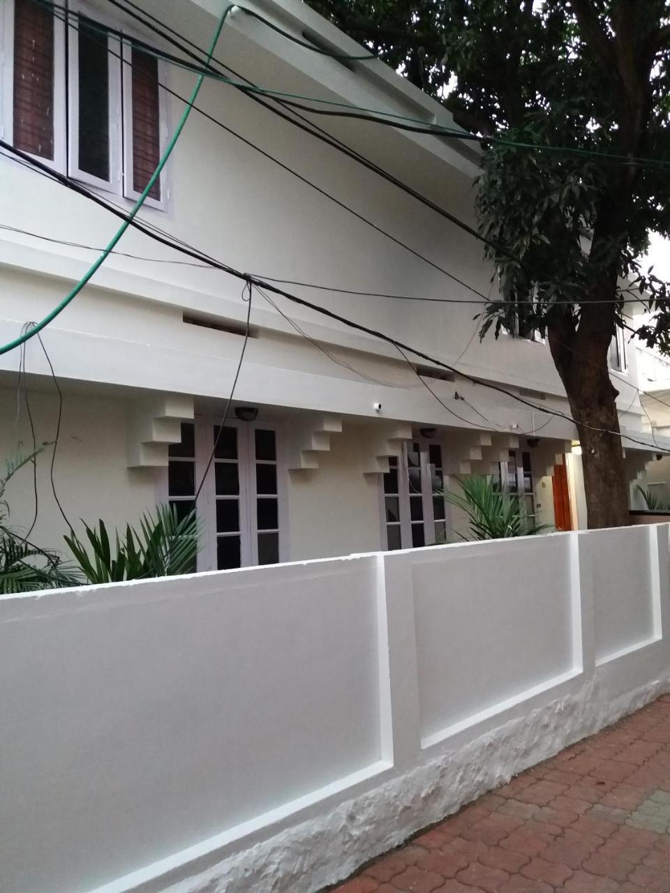 Hotel Capital Comfort Thiruvananthapuram Exterior foto